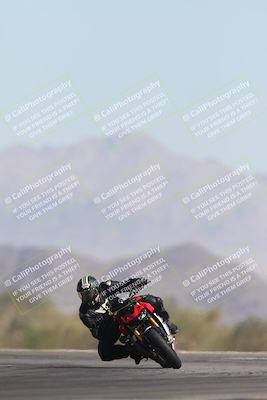 media/Oct-26-2025-Race Pace (Sun) [[c1447ca738]]/Non Verified (1st 20 Minutes of every Hour)/4-Turn 14 (1110am)/